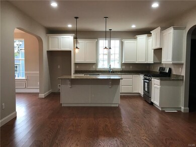 737 N 31st St, Allentown, PA 18104 - photo 4