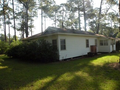 1802 Ocilla Rd, Douglas, GA 31533 - photo 2
