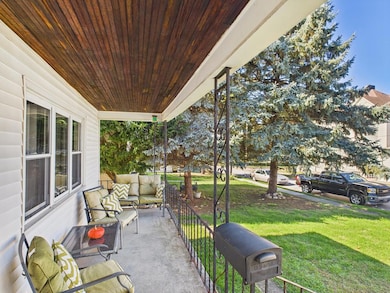 127 1/2 S Park St, Wheeling, WV 26003 - photo 3