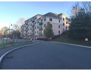 558 E Merrimack St unit 30, Lowell, MA 01852 - photo 3