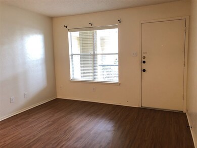 222 N Center St unit 103, Grand Prairie, TX 75050 - photo 7