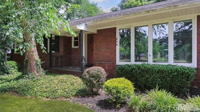 428 E Middlesex Ave, Woodbridge, NJ 07095 - photo 3