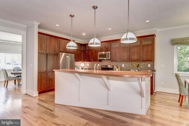 6401 28th St N, Arlington, VA 22207 - photo 7