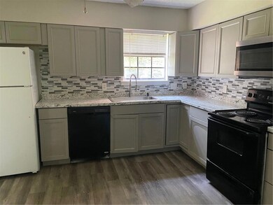 6354 Shannon Pkwy unit 12, Union City, GA 30291 - photo 5