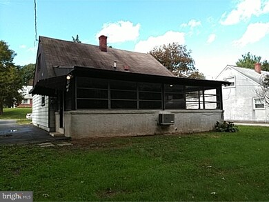 111 E Garrison Rd, Brookhaven, PA 19015 - photo 3