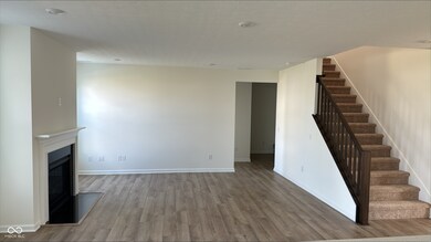 923 Aurora Ln, Franklin, IN 46131 - photo 2