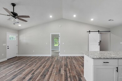 401 E Crescent St-4