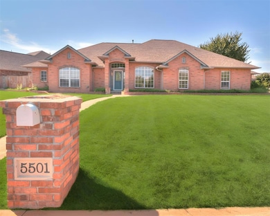 5501 Lanceshire Ln, Oklahoma City, OK 73135 - photo 2