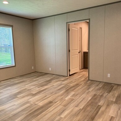 27 Crestwood Dr unit 24, Middletown, IN 47356 - photo 2