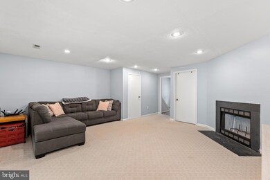 13911 Gunners Place, Centreville, VA 20121 - photo 7