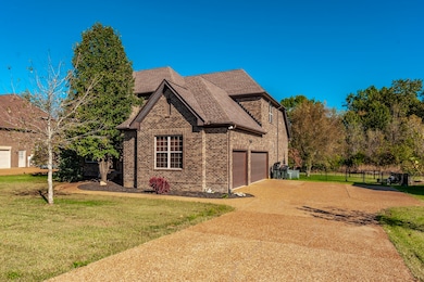 354 Crooked Creek Ln, Hendersonville, TN 37075 - photo 2