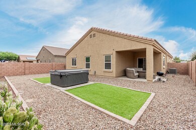 12394 W Reyher Farms Loop, Marana, AZ 85653 - photo 4