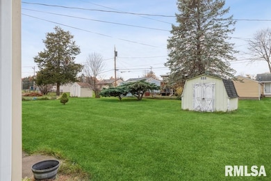 1938 N Nevada Ave, Davenport, IA 52804 - photo 3