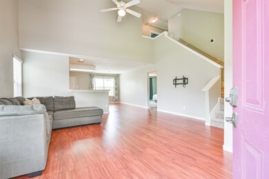 1427 Barras St, Alvin, TX 77511 - photo 3