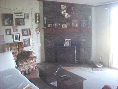 807 Falling Springs Road family room