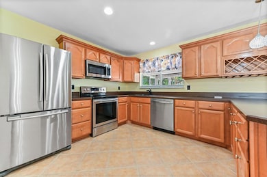 1318 SE Vestridge Ln, Port Saint Lucie, FL 34952 - photo 6