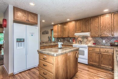 17797 Alpine Ln, Sunriver, OR 97707 - photo 6