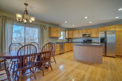 5216 Stoneman Dr, Fitchburg, WI 53711 - photo 6