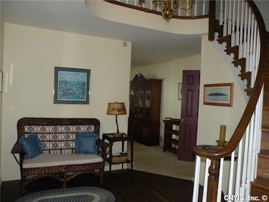 Foyer.