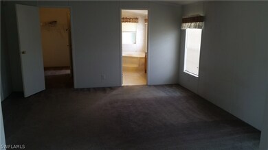 Large Master bedroom and full bath and separate tu