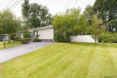 15 Gadsen Ct, Albany, NY 12205 - photo 3