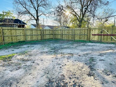 2508 Avenue C, Bay City, TX 77414 - photo 3