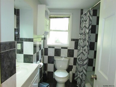 3 Adams Ave, Rensselaer, NY 12144 - photo 5