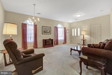 141 Leonard Ln, Harrisburg, PA 17111 - photo 4