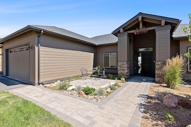 2213 NE Bunchgrass Ct, Madras, OR 97741 - photo 2