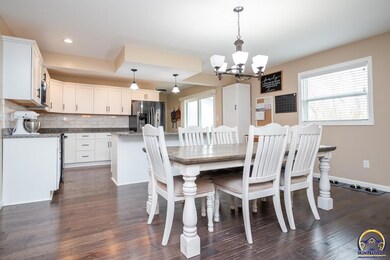 5232 SW Fairlawn Rd, Topeka, KS 66610 - photo 3