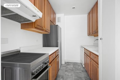 133 Barrow St unit 3B, New York, NY 10014 - photo 6