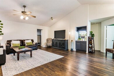 1401 Autumn Chase Square, Bedford, TX 76022 - photo 7