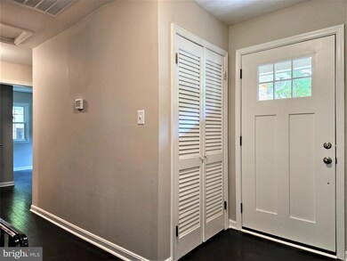 4639 Denpat Ct, Annandale, VA 22003 - photo 3