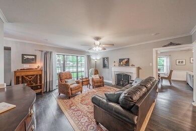 309 Bellevue Dr, Cleburne, TX 76033 - photo 4