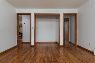 437 Tunnel St, Readsboro, VT 05350 - photo 7