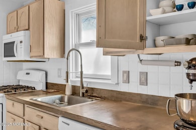 64 Laurel Ave, Neptune, NJ 07753 - photo 5