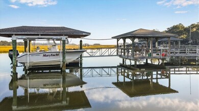Private Dock and Hoist with remote control