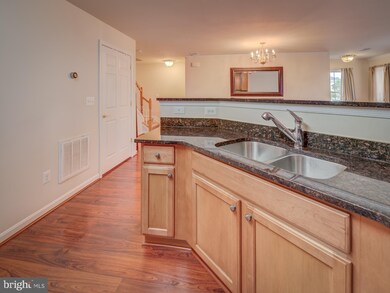 2858 Chinkapin Oak Ln unit 204, Woodbridge, VA 22191 - photo 7