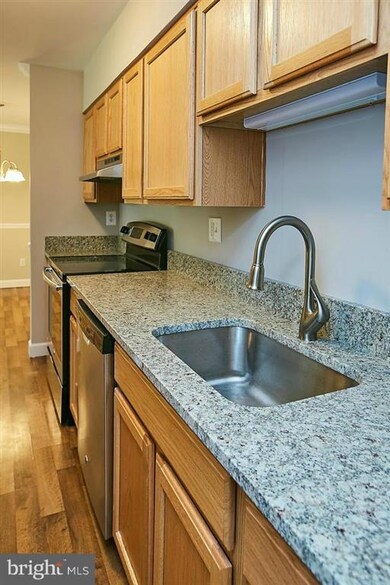 8353 Dunham Ct unit K, Springfield, VA 22152 - photo 7