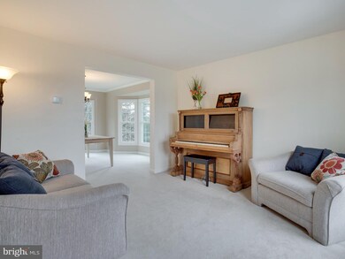 6114 Flemish Blue Ct, Sykesville, MD 21784 - photo 5