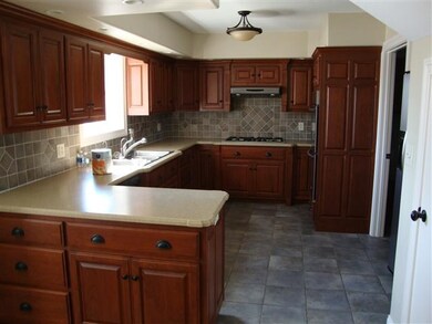 404 W Washington St, Bluffton, IN 46714 - photo 3