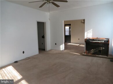 619 Delaware Ave, Riverside, NJ 08075 - photo 5