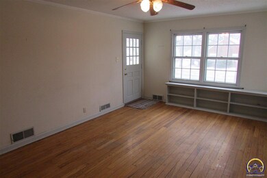 812 SW Wayne Ave, Topeka, KS 66606 - photo 3