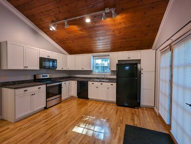 4 Mc Farland Rd unit B, Goffstown, NH 03045 - photo 3