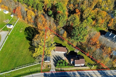 16510 Bundysburg Rd, Middlefield, OH 44062 - photo 2