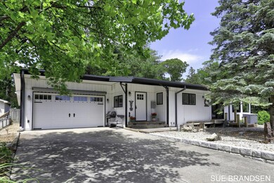 1-web-or-mls-1961-lake-st