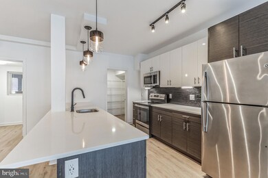 227 Krams Ave unit 202, Philadelphia, PA 19127 - photo 2