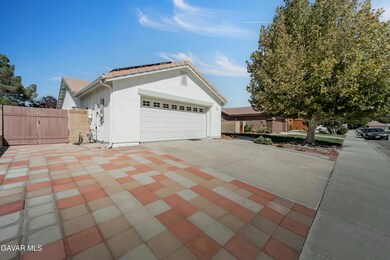 6045 W Avenue j3, Lancaster, CA 93536 - photo 4