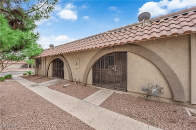 848 Hedge Way unit 3, Las Vegas, NV 89110 - photo 2