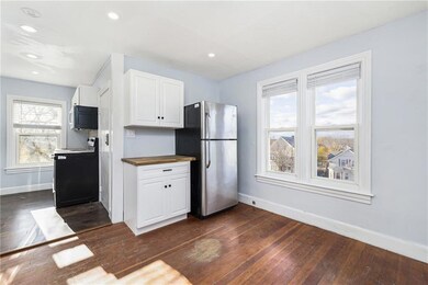 150 Sayles Ave unit 3, Pawtucket, RI 02860 - photo 5